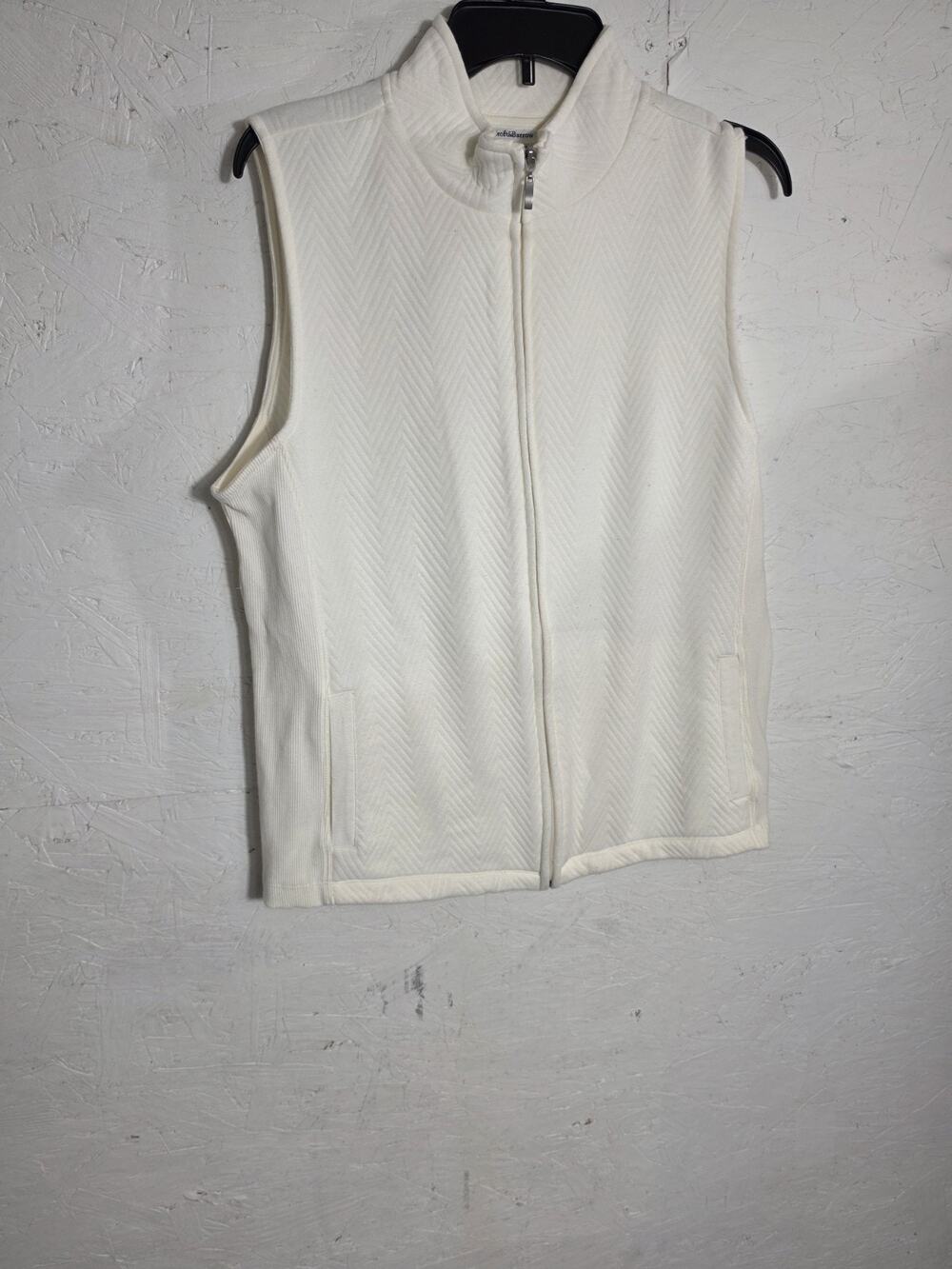 Croft And Barrow White Sleevless Vest Large